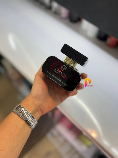 عطرادکلن ورساچ کریستال نویر اماراتی فرگرانس ورد